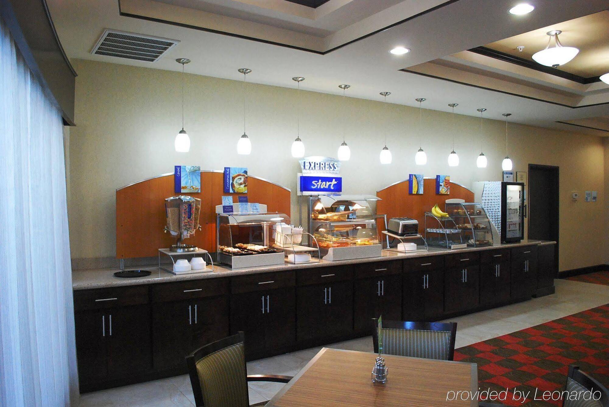 Holiday Inn Express & Suites Houston South - Near Pearland By Ihg Luaran gambar